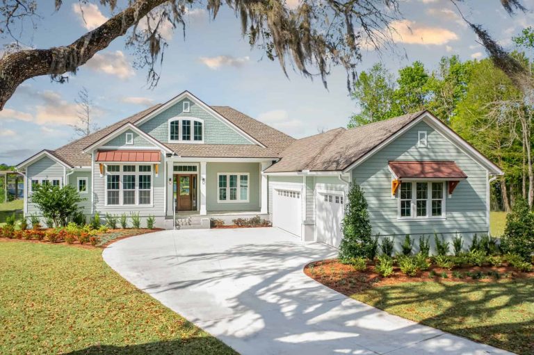 Spec Homes vs Custom Homes: Which One Should You Choose?