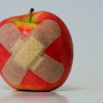 Apple, pavement, injured — Digitaalinen Casinoiden Palautusprosentin
