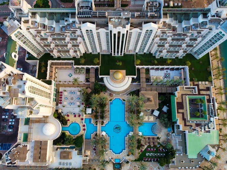 Smart Hotels: Proven Expansion Strategies for Smaller Cities